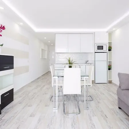 1107 Sea View Playa Americas&swimming Pool Apartment *
